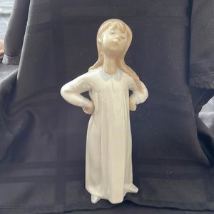 Lladro Girl in Nightgown